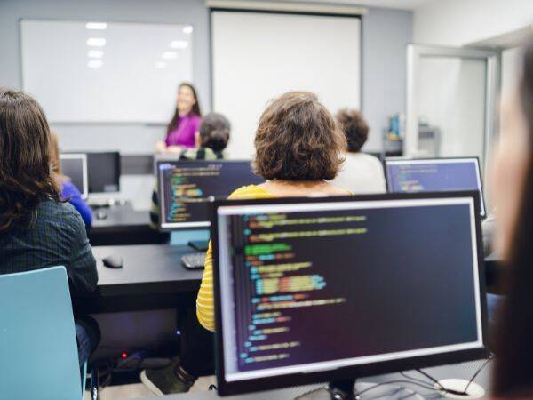 Programowanie w szkole - jak wprowadzać dzieci i młodzież w świat kodu